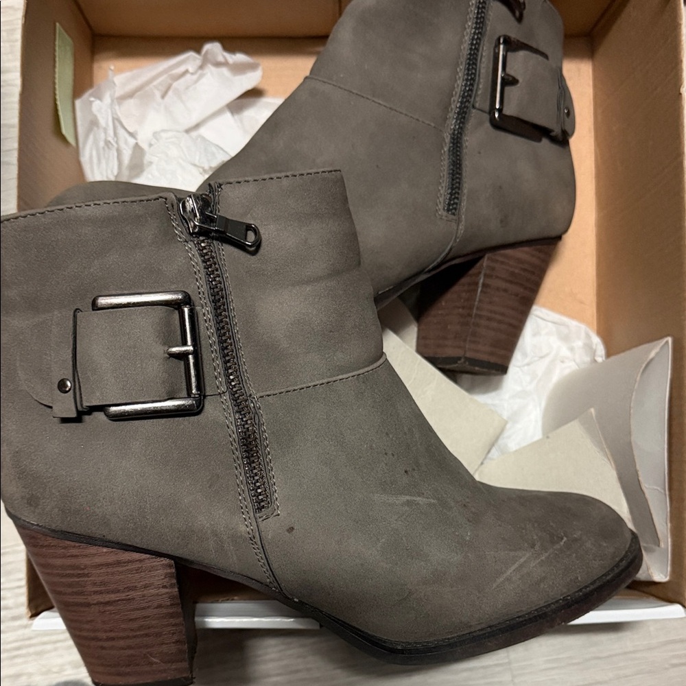 Sugar Gray Ankle Boots with Buckle and Zipper